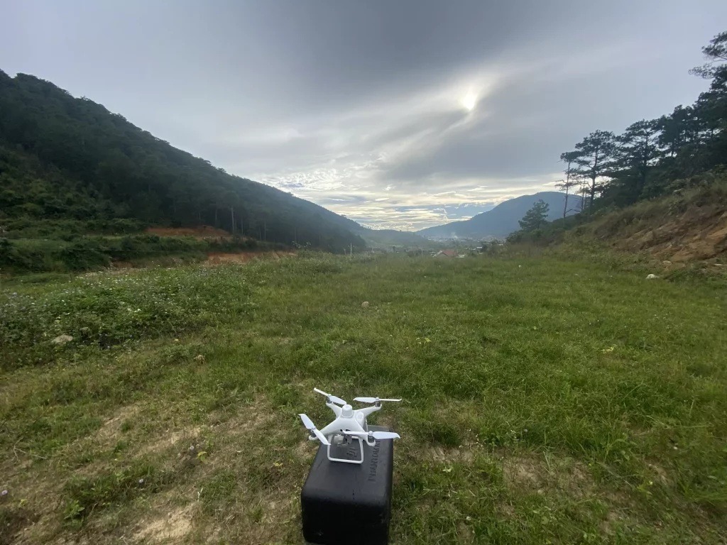 Khảo Sát Địa Hình Bằng Flycam (UAV) tại Bách Việt United